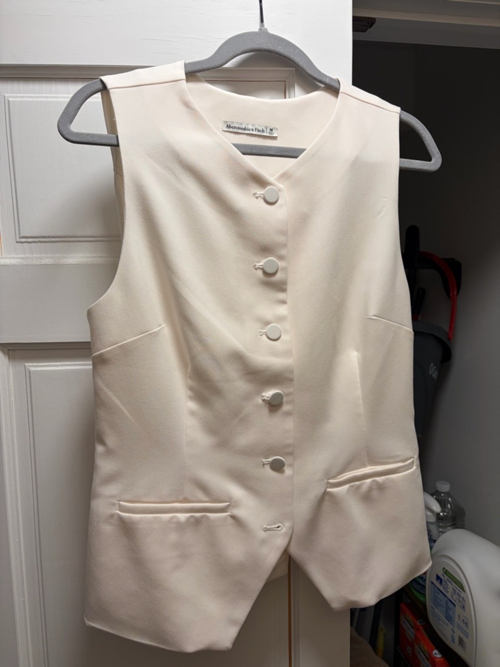 Abercrombie & Fitch Cream Sleeveless Button Vest